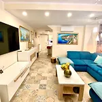 Апартаменти Luxury Townhouse Oasis Fanabe Адехе