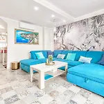 Luxury Townhouse Oasis Fanabe * Адехе