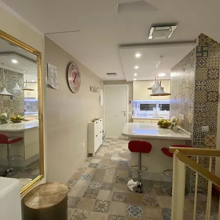 Luxury Townhouse Oasis Fanabe Апартаменты Адехе