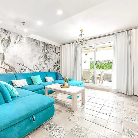 Luxury Townhouse Oasis Fanabe Апартаменты
