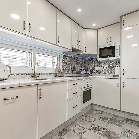 Luxury Townhouse Oasis Fanabe Apartamento *