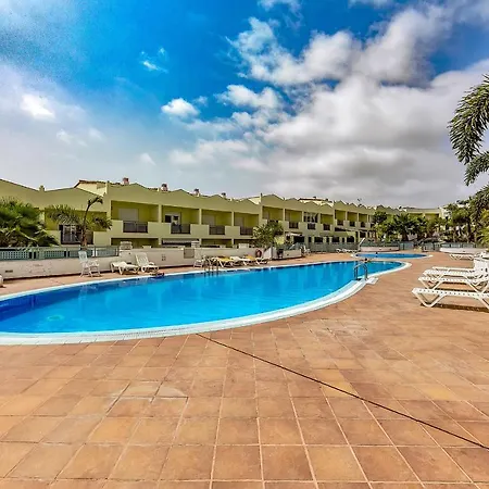 Luxury Townhouse Oasis Fanabe Apartman *