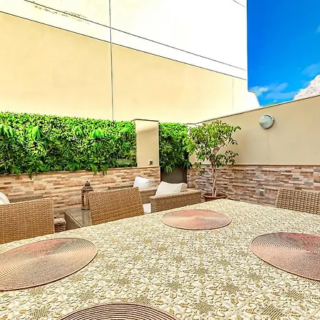 Апартаменты Luxury Townhouse Oasis Fanabe Адехе