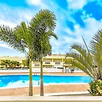 شقة Luxury Townhouse Oasis Fanabe