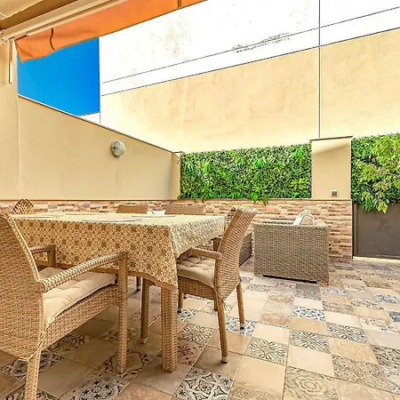 Luxury Townhouse Oasis Fanabe Appartement *