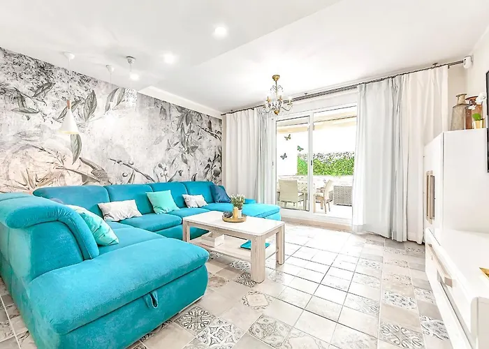 Luxury Townhouse Oasis Fanabe Apartment