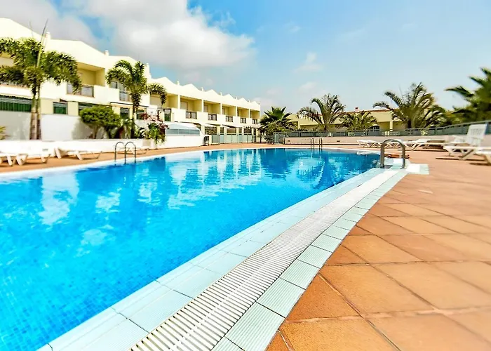 Apartment Luxury Townhouse Oasis Fanabe