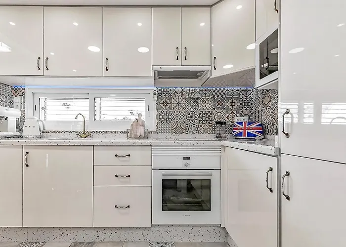 Apartment Luxury Townhouse Oasis Fanabe