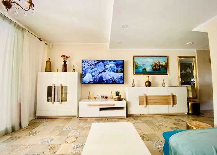 Апартаменты Luxury Townhouse Oasis Fanabe Адехе